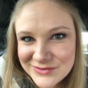 Meet your Posher, Candace